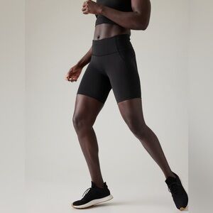 Athleta black Ultimate Stash short 7” with pockets. Sz. M